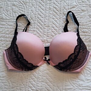 Victoria's Secret Pink and Black Lace Bra